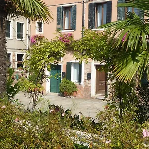 Sestiere Dorsoduro, A Due Passi Da Zattere Apartamento Venecia